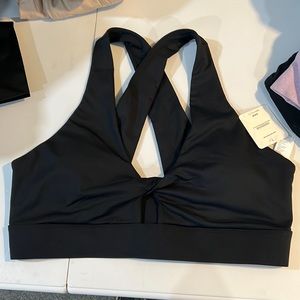 XXL Fabletics, sports bra, new with tags